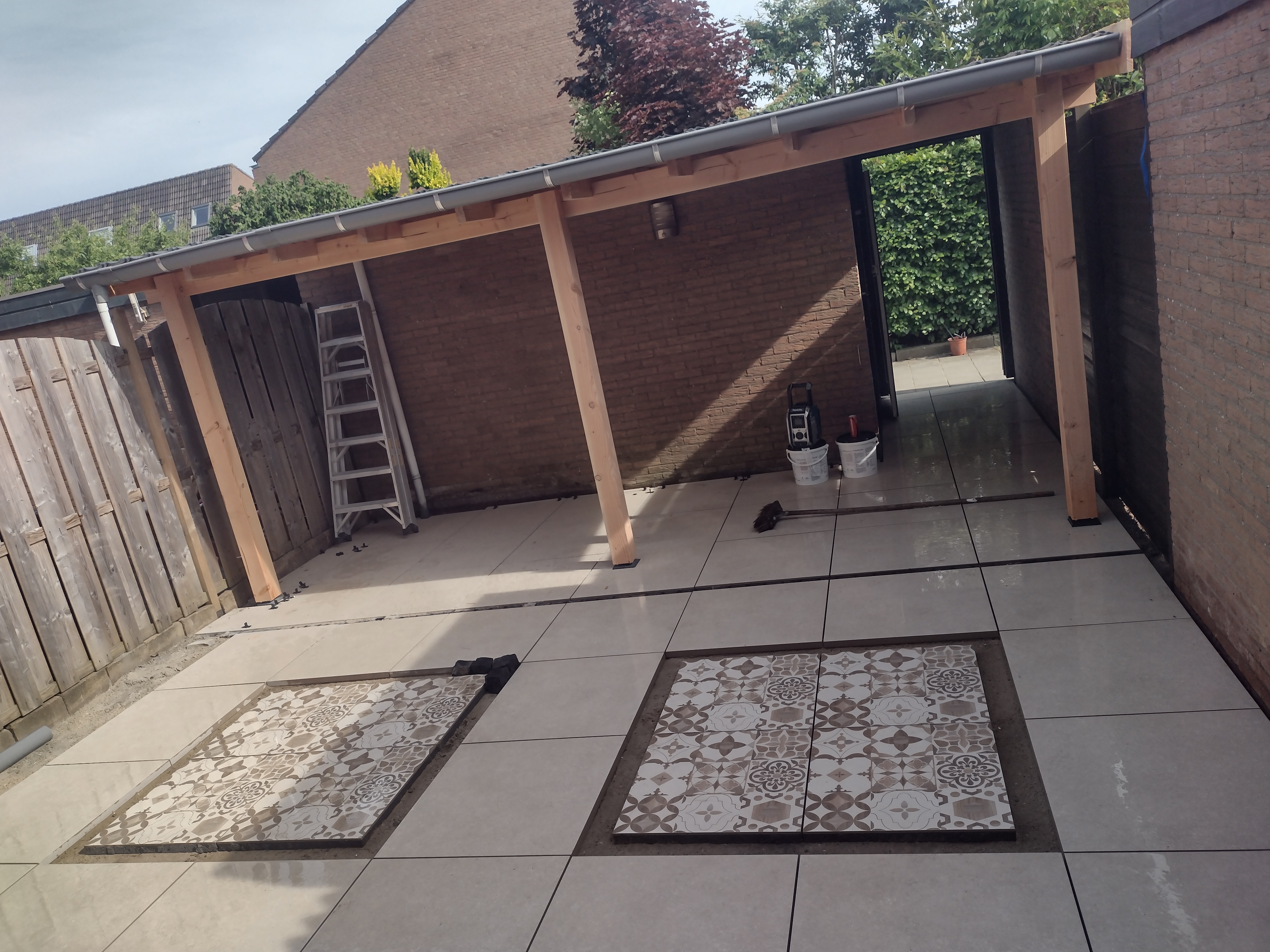 Straatwerk en overkapping Zuid-Scharwoude